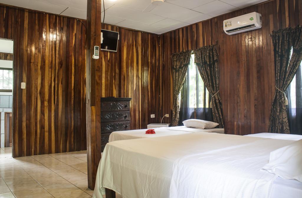 Manuel Antonio Hostel Resort Zewnętrze zdjęcie