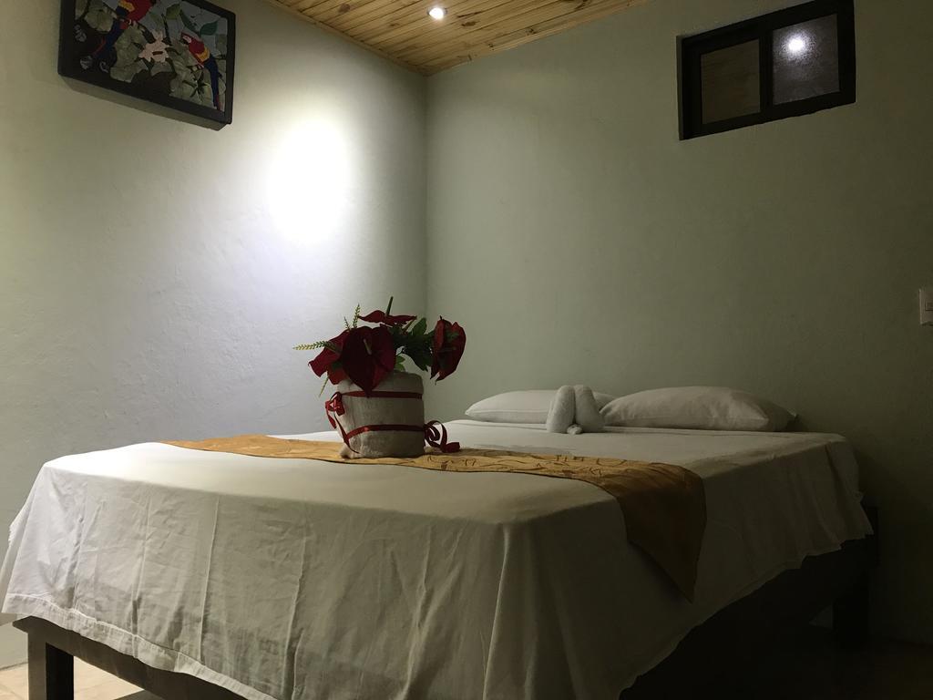 Manuel Antonio Hostel Resort Zewnętrze zdjęcie
